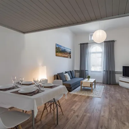 Interdom Apartment